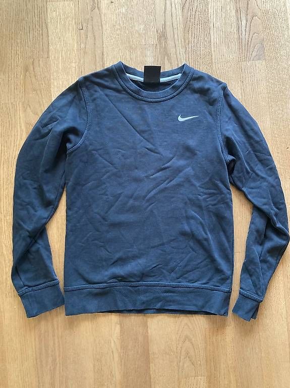 Pullover & Sweatshirts: Nike Pulli – Gebraucht aus Luzern von Judith01112
