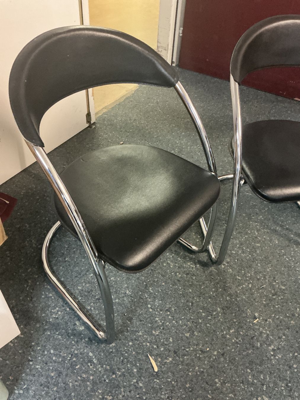 Chaises: 4 Freischwinger Stühle – D'occasion à Bern par vielerart 1
