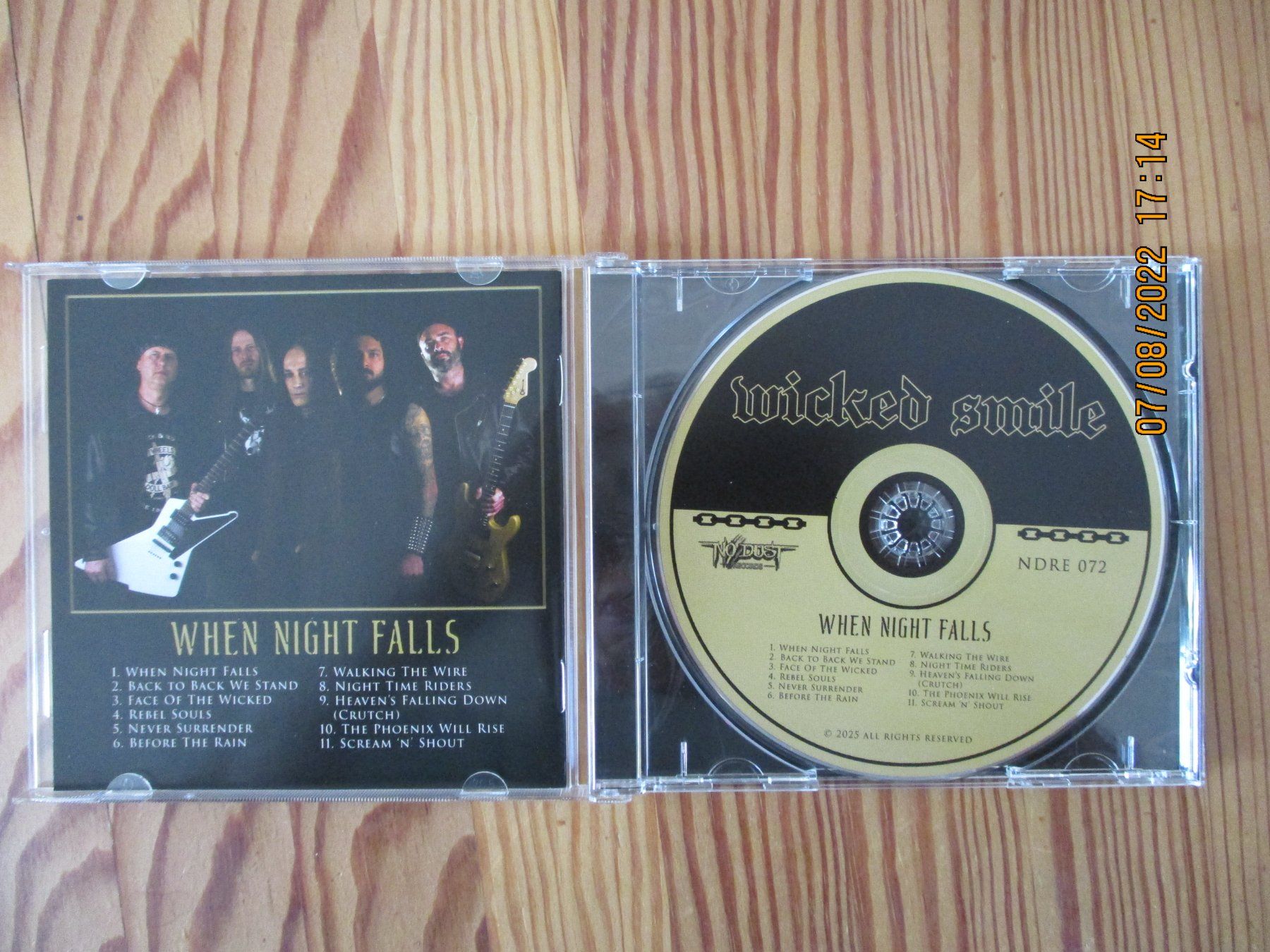 CD: Wicked Smile --  When Night Falls, 2026 – Usato da Liestal venduto da Disc-Point 1