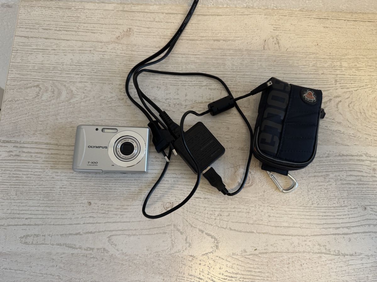 Olympus Kamera: Olympus t100 Digitalkamera – Gebraucht aus Zunzgen von milesdavis76