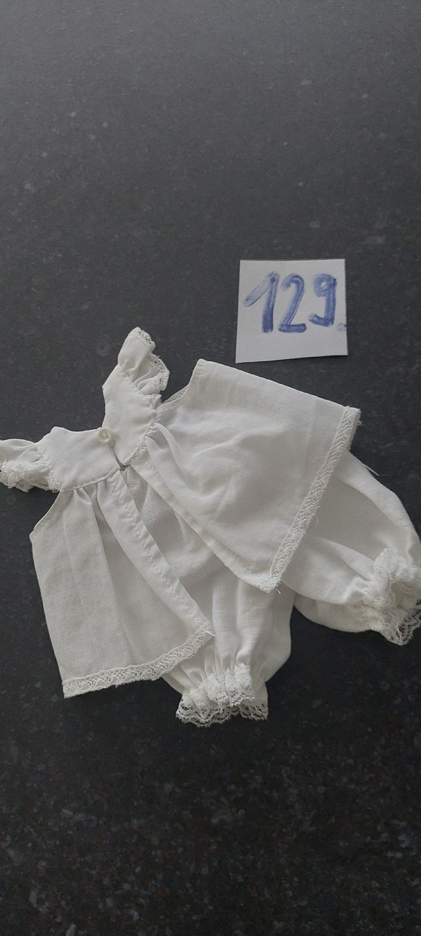 Giocattoli: Puppenkleidchen  – Usato da Muri AG venduto da nindo1 8