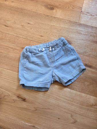 Kurze Hose Gr. 86