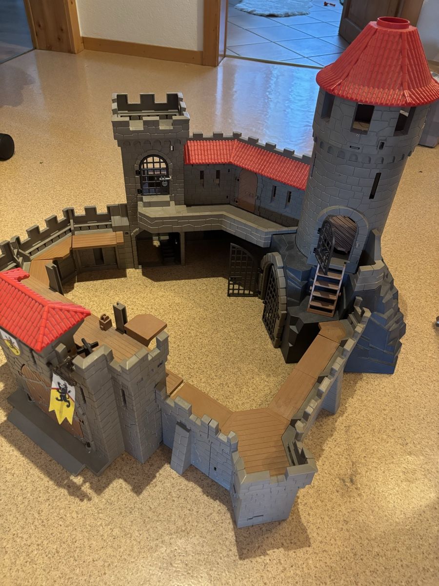 Playmobil Jouets: Playmobil Burg – D'occasion à Hilfikon par Elodie1990 2