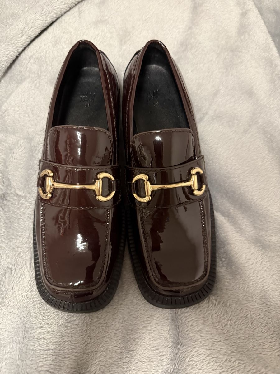 H&M Scarpe da donna: H&M Lack Loafer Gr. 38 – Usato da St. Moritz venduto da ari_9fcv