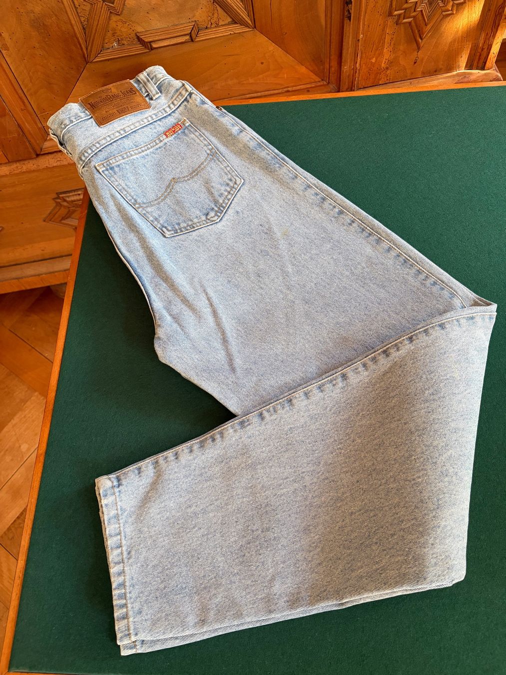 Jeans: VINTAGE NORWISS BASIC JEANS mit hoher Taille  Größe 44 – Usato da Interlaken venduto da Bona55