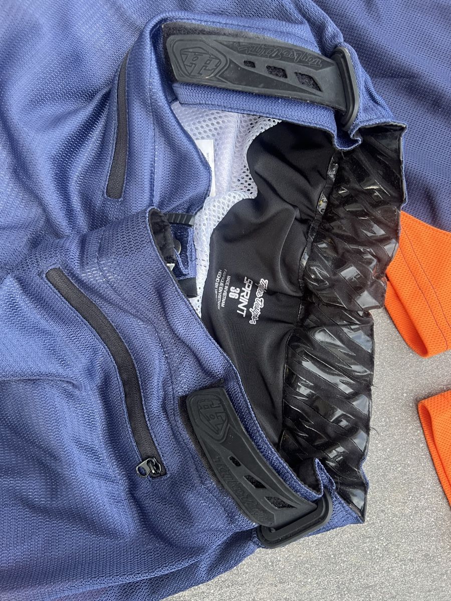 Lotti di vestiti: Troy Lee Designs Set – Nuovo (secondo la descrizione) da Tagelswangen venduto da Tuorta 1