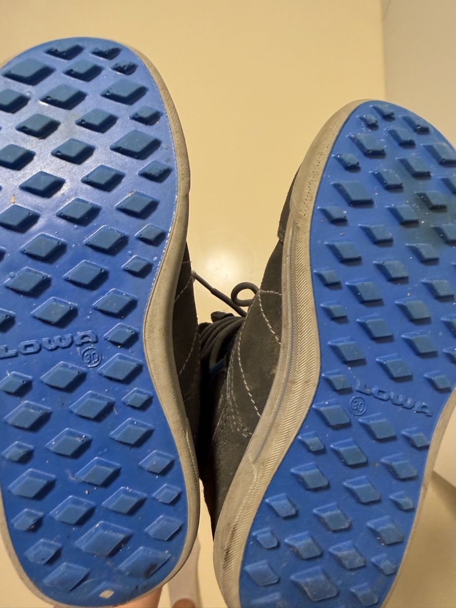 Lowa Scarpe per ragazzi: Lowa Winterschuhe – Usato da Bonstetten venduto da Tulli.Tulla 2