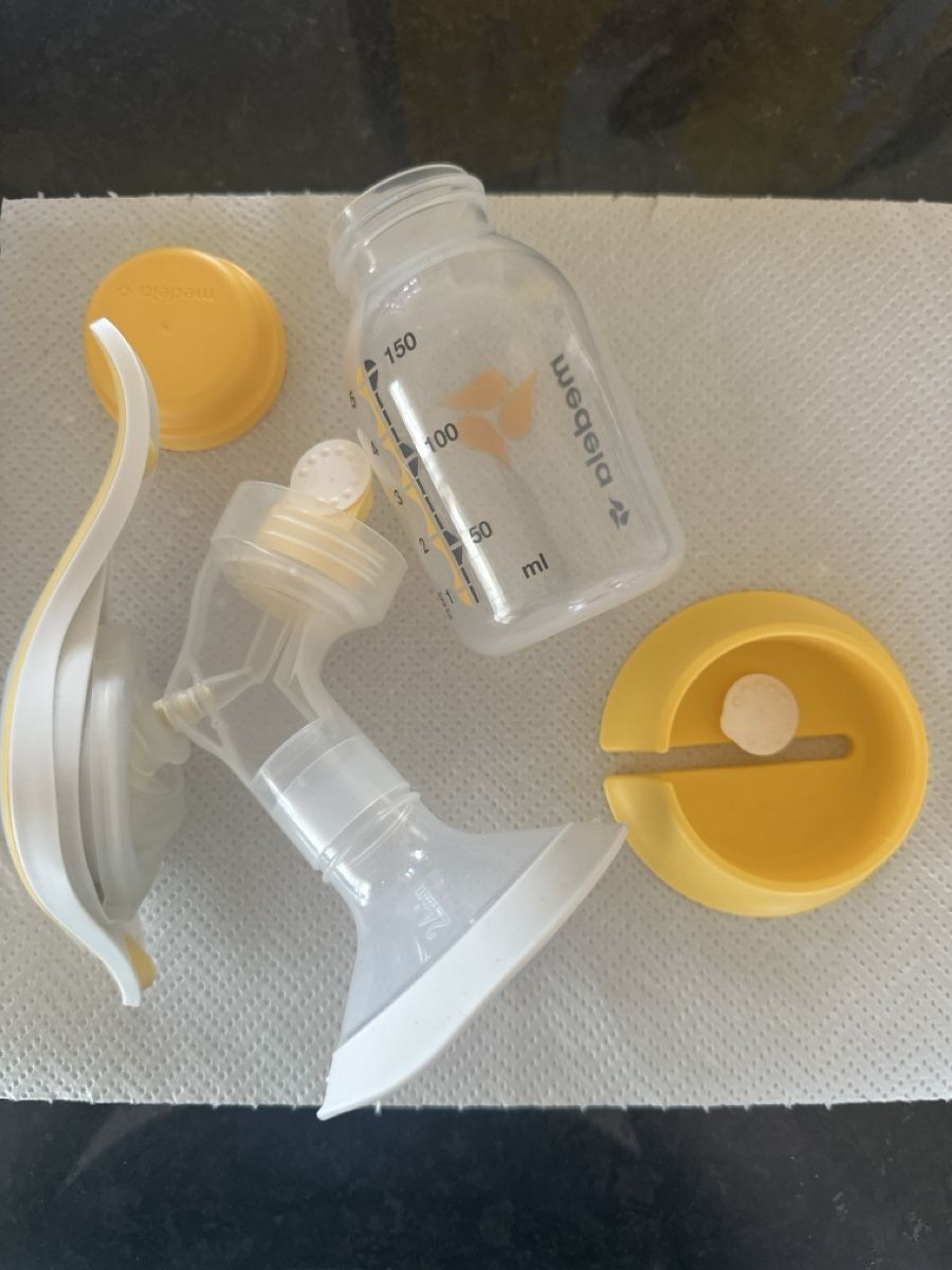 Medela Stillzubehör: Medela Harmony Handmilchpumpe Set gebraucht – Gebraucht aus Trogen von car_cl99 1