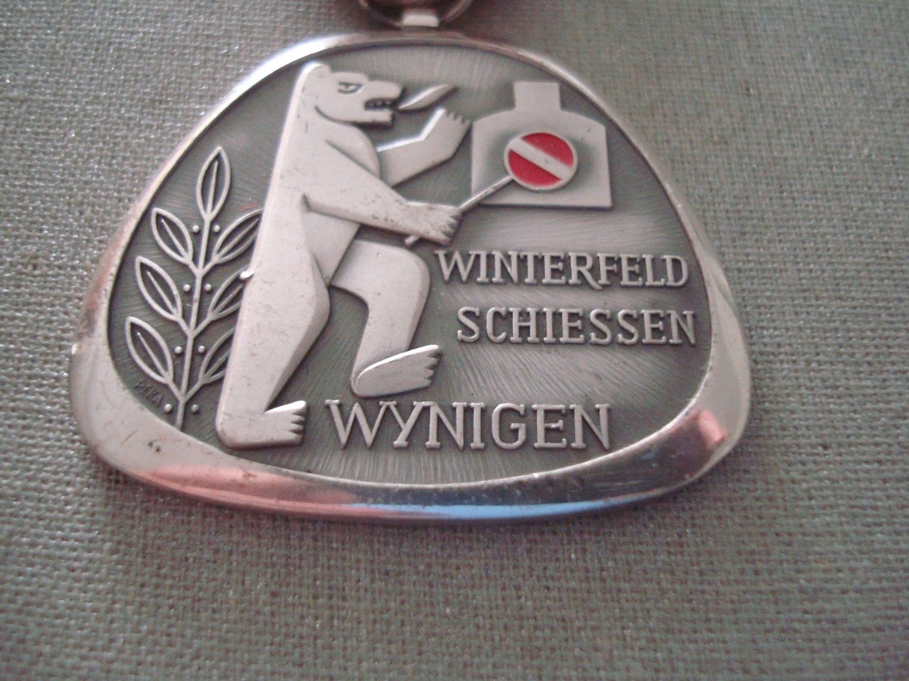 Medaglie: Abzeichen - Winterfeld Schiessen  Wynigen - 1963 – Usato da Neuenegg venduto da flohcante 1