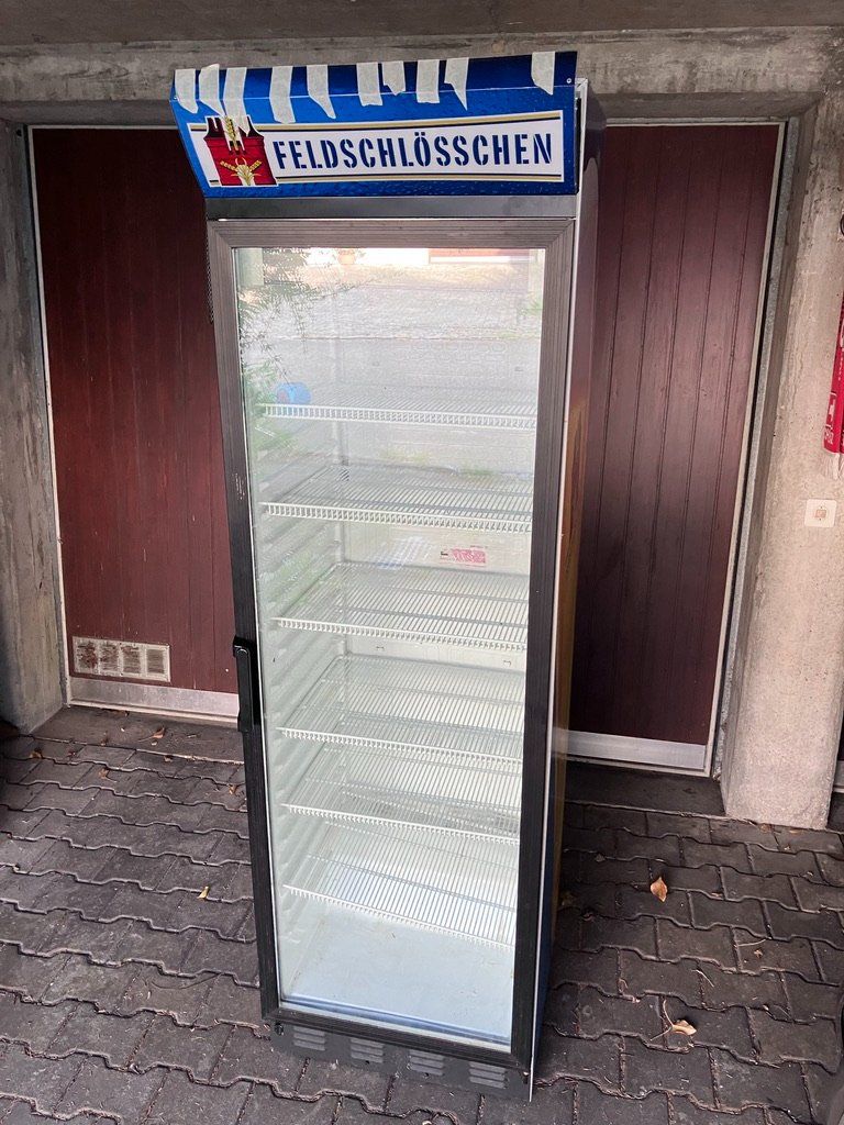 Feldschlösschen Réfrigérateurs: Gastro Kühlschrank Feldschlösschen – D'occasion à Fislisbach par Promo