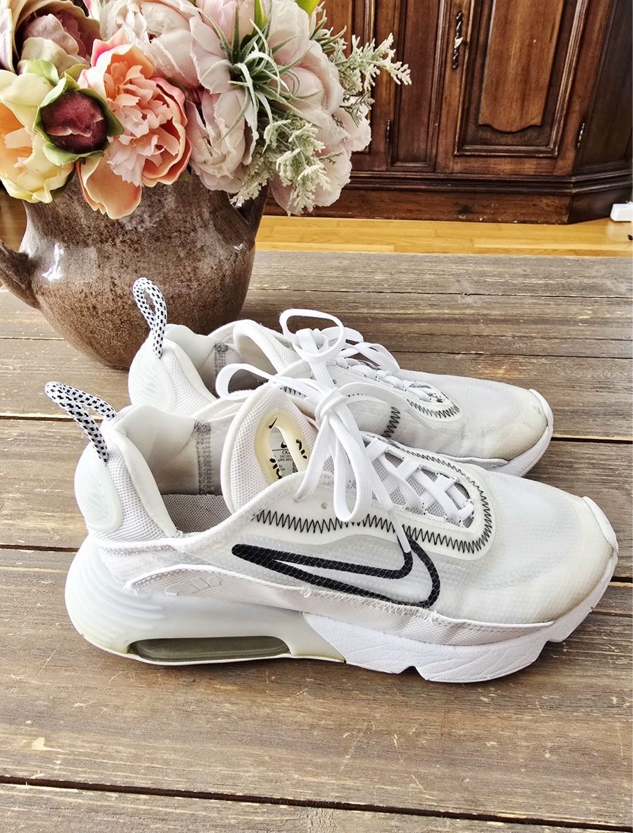 Nike Scarpe da uomo: Nike Schuhe Größe 36,6 – Usato da Dübendorf venduto da rogioo 1