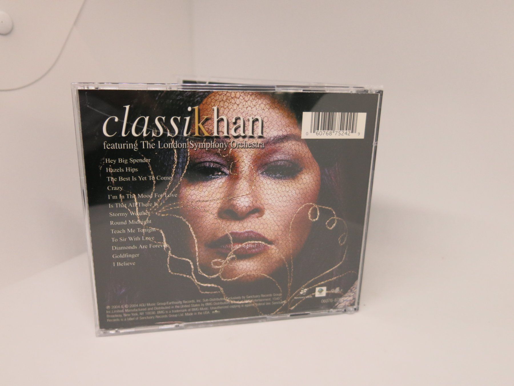 CD: CD Classikhan Chaka Khan Featuring The London Symphony Orche – Usato da Ernetschwil venduto da luisvonerni 2