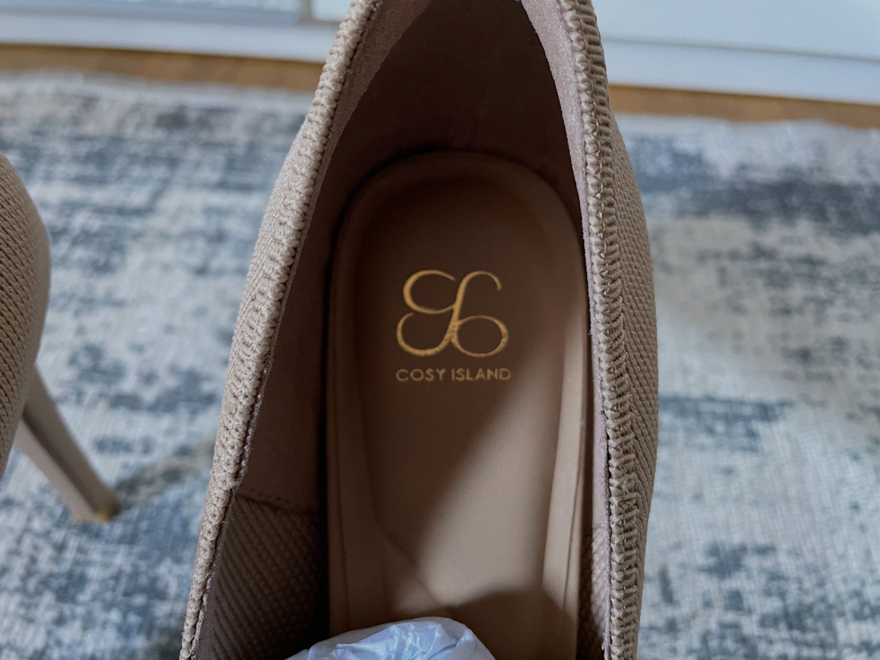 Damenschuhe: Cosy Island- Décolleté Beige Heels – Neu und originalverpackt aus Chiasso von Er_Mon 2