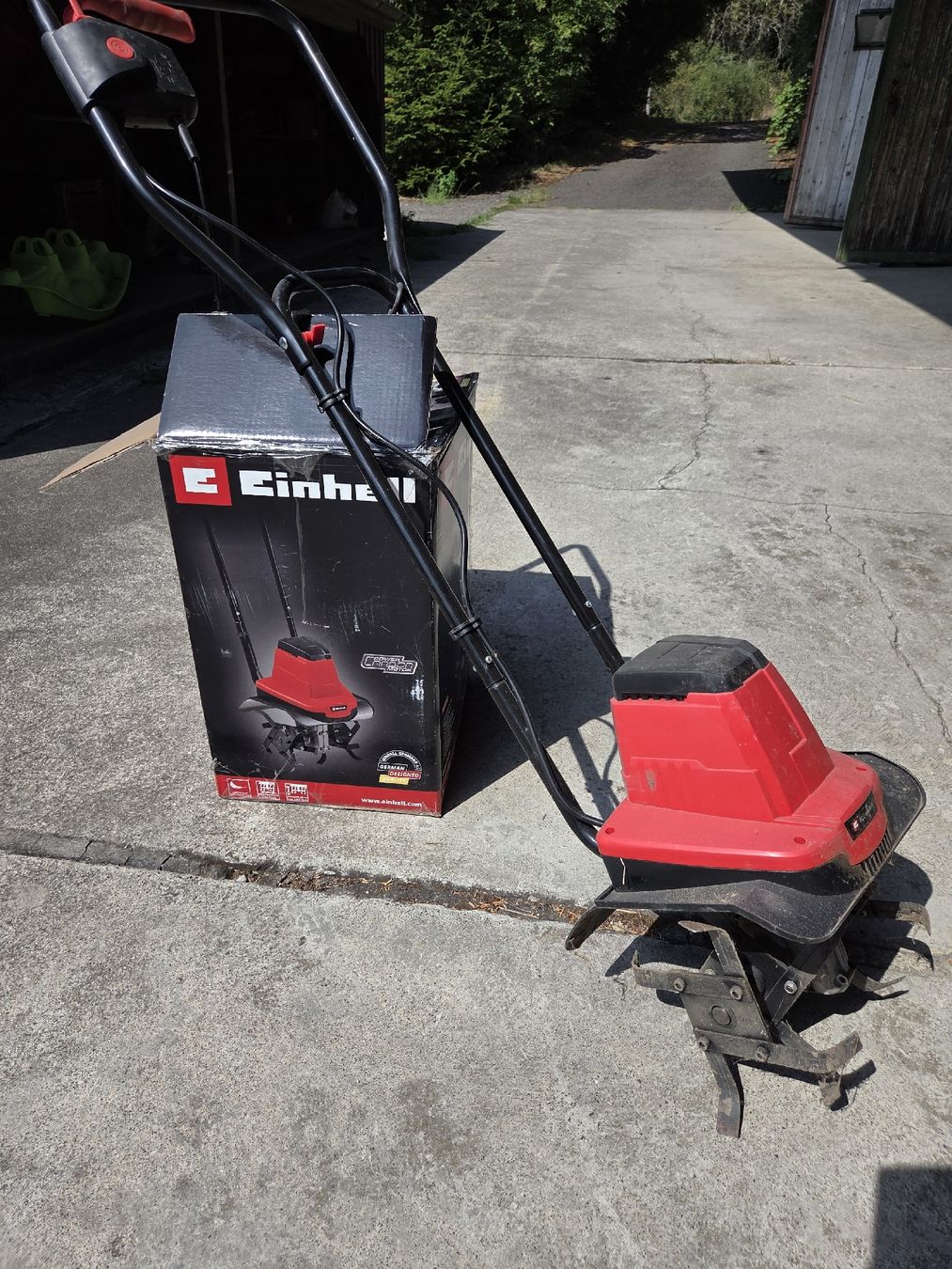 Einhell Tutte le macchine: Elektro Bodenhacke Einhell Gartenfräse mit Originalkarton – Usato da Glattfelden venduto da MorriganLeFaye