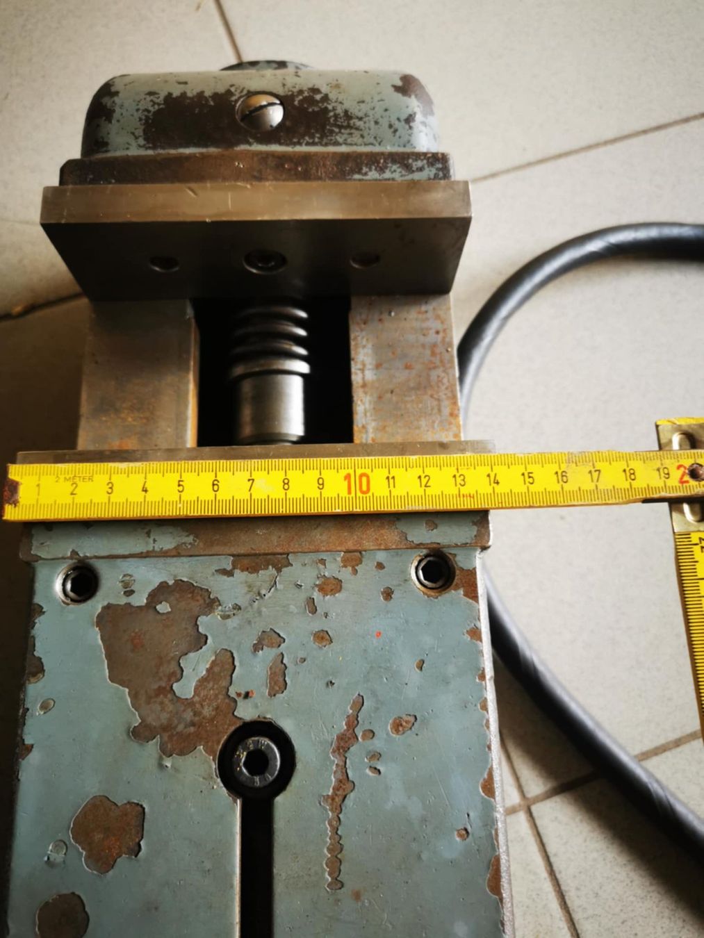 Alle Werkzeuge: Schraubstock mit Luft – Gebraucht aus Goldach von Con_w7b 3