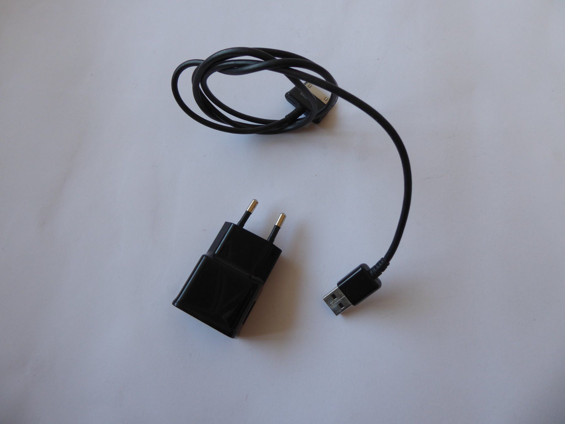 Samsung Laufwerke & Adapter: Samsung Adapter für Tablet Ladung – Gebraucht aus Turbenthal von Nautop 2