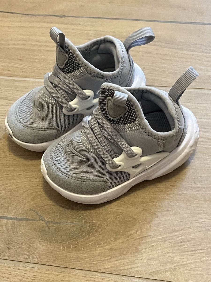 Nike Chaussures garçon: Baskets Nike taille 21 – D'occasion à Travers par adr_qyj5