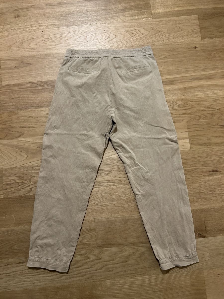 Esprit Pantaloni: Esprit Cordhose Beige Gr. 36 – Usato da Herisau venduto da trainee0102 2
