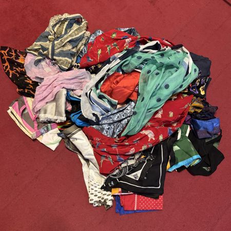 Lot Stoffschals diverse 