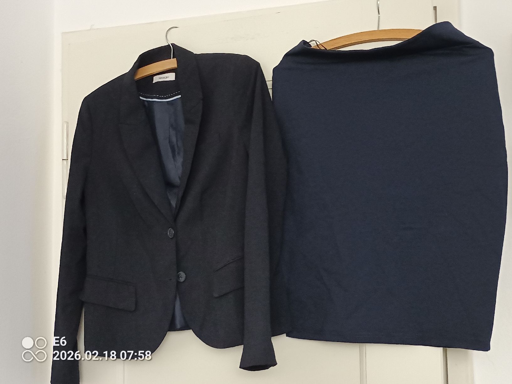 Lotti di vestiti: 14 teiliges Paket: Blazer, Jupe,Bluse, Pullis Groesse 36/38 – Usato da Zürich venduto da Mitzi6 1