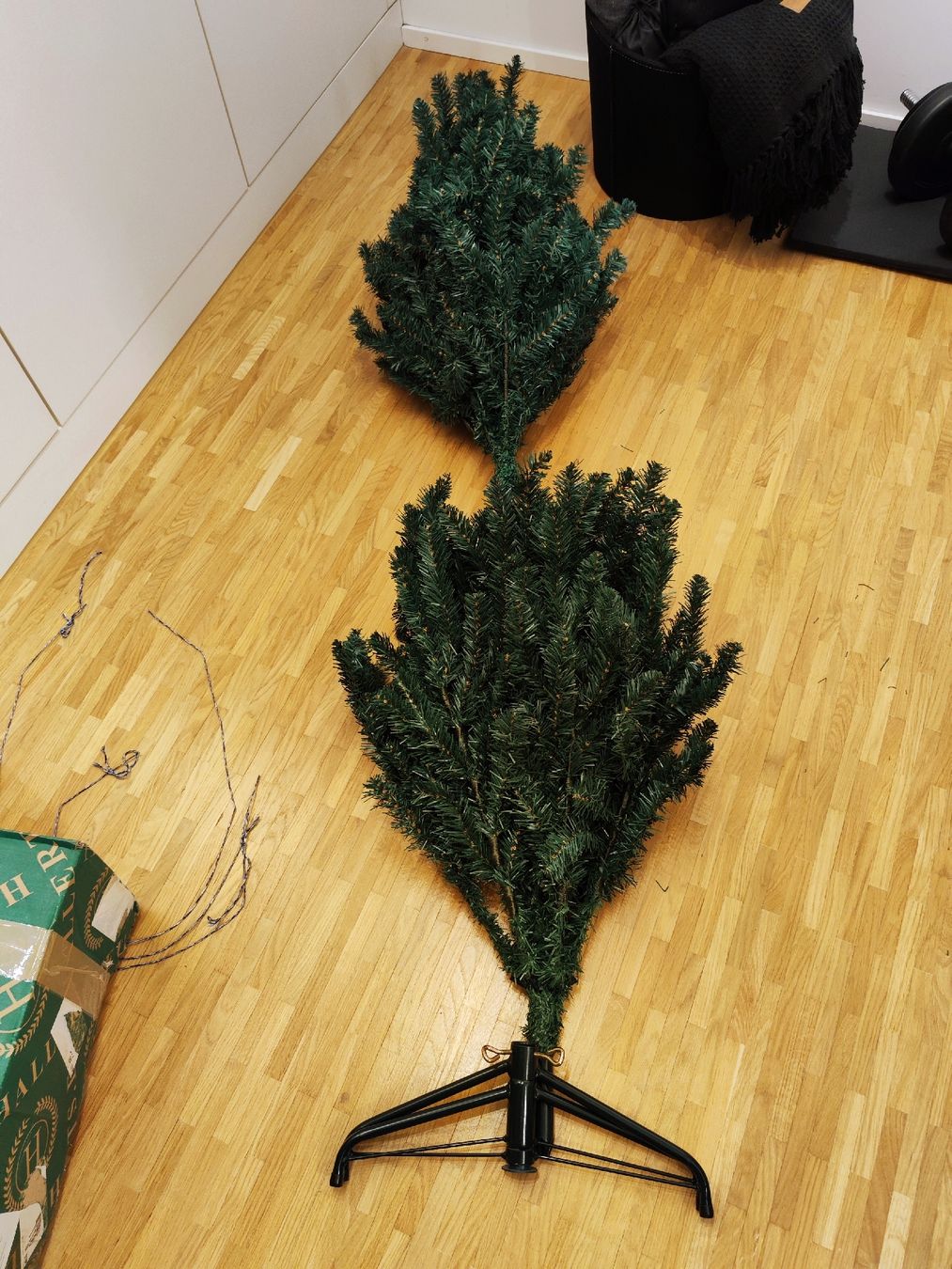 Tutte le decorazioni: Künstlicher Weihnachtsbaum – Usato da St. Gallen venduto da Maybach2 2