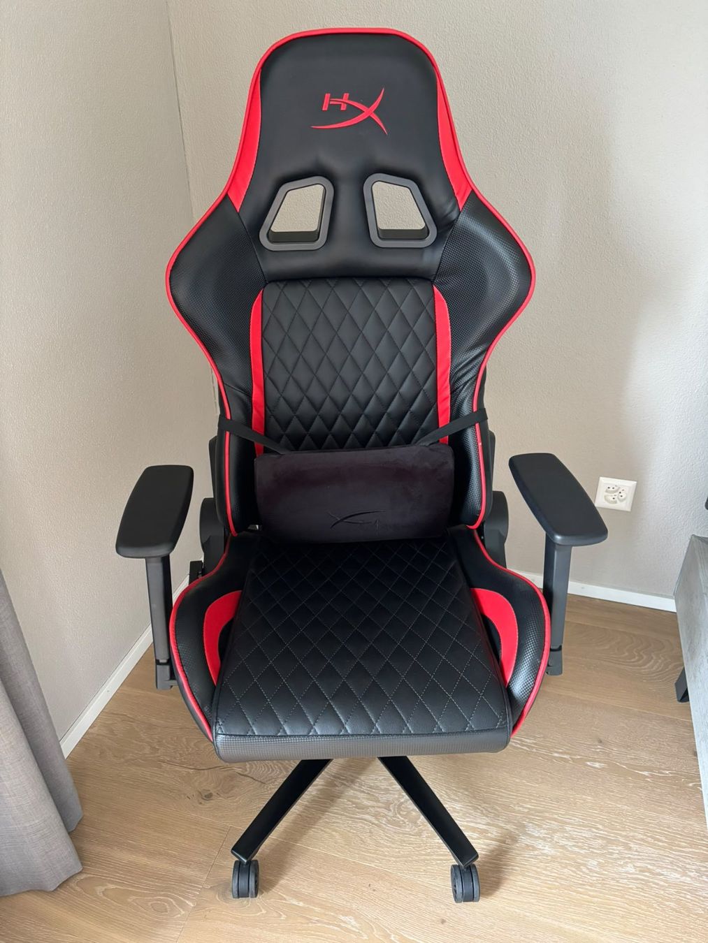 Stühle: HyperX Bürostuhl – Gebraucht aus Otelfingen von stefanie_ackermann