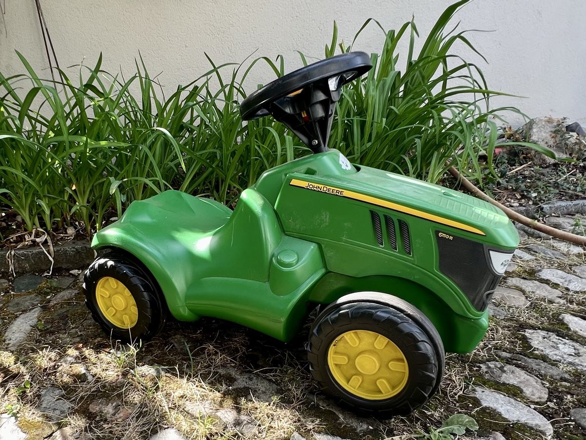 John Deere Fahrzeuge für Kinder: Rutschauto Traktor John Deere – Gebraucht aus Aesch BL von Sam-3