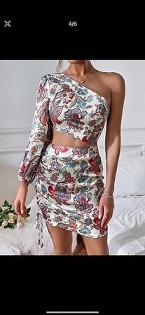 Kleid Grösse S NEU