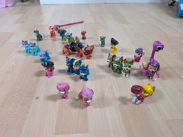 Diverse Pawpatrol Fahrzeuge und Figuren