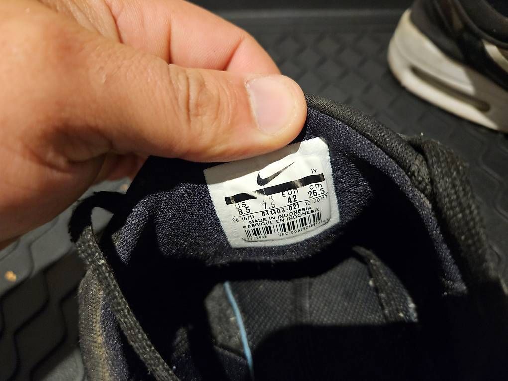 Scarpe da uomo: Nike taille 42 – Usato da Orpund venduto da Vido91 1