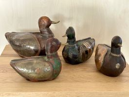 Set mit 4 Holzenten mit Messing u. Kupfer, vintage