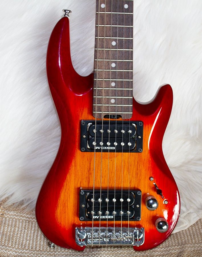 Strumenti musicali: DV Little Guitar G1 avec housse – Usato da Martigny venduto da gar_nd76 2