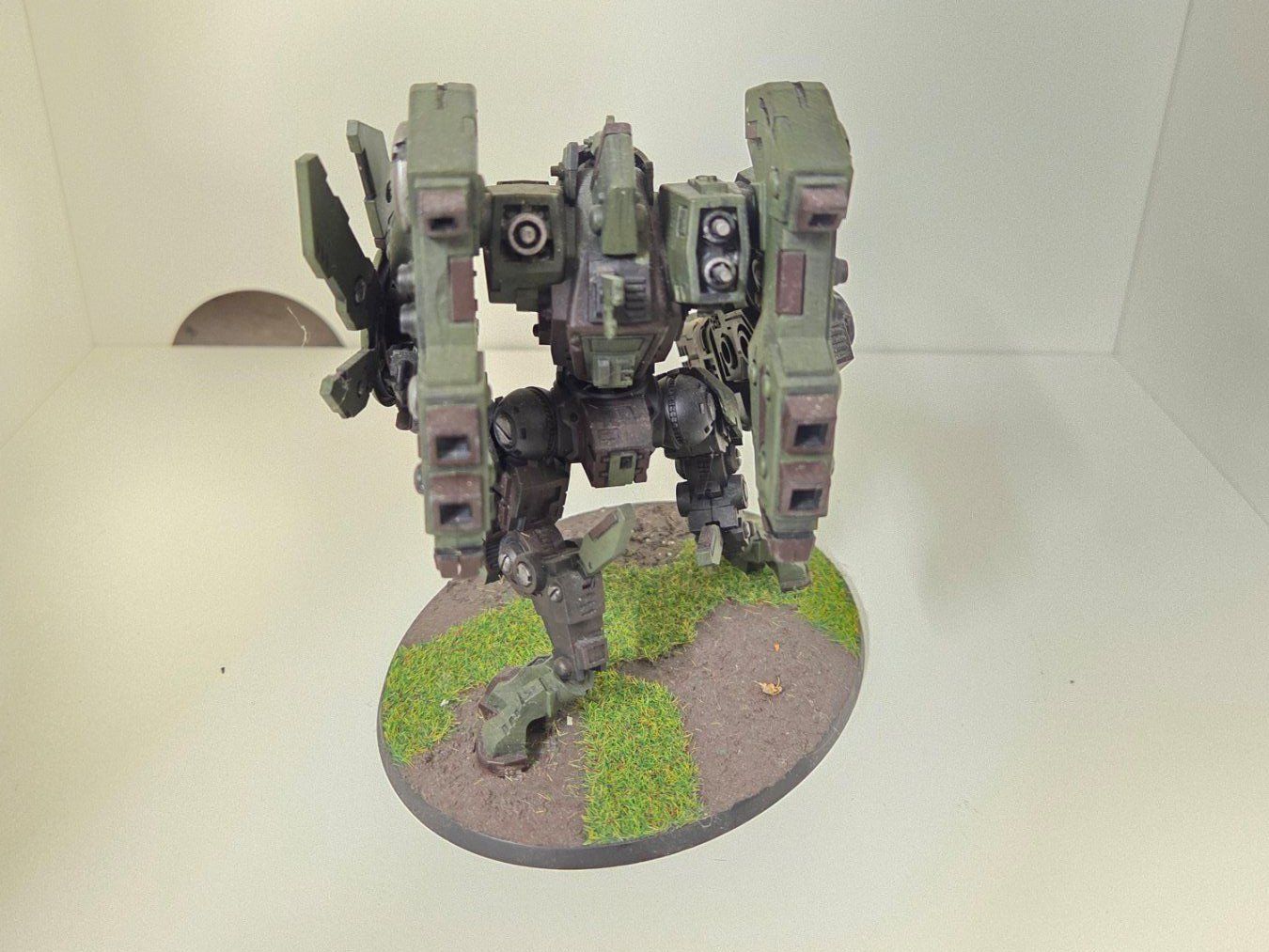 Kits de montage: Exo-armure XV104 Riptide - Tau Warhammer – D'occasion à Genève par Famoso_Kilik 1