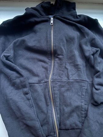 Schwarzer Hoodie von ZARA MAN, Grösse L, warm & gemütlich49