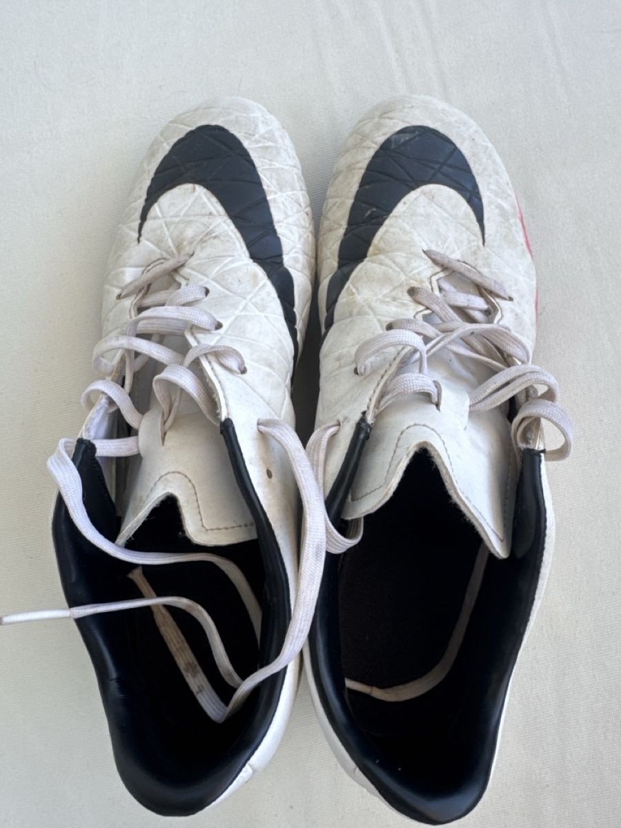 Nike Scarpe da uomo: Nike Football Boots White Size 40 – Usato da Bassersdorf venduto da mmikolaj 2