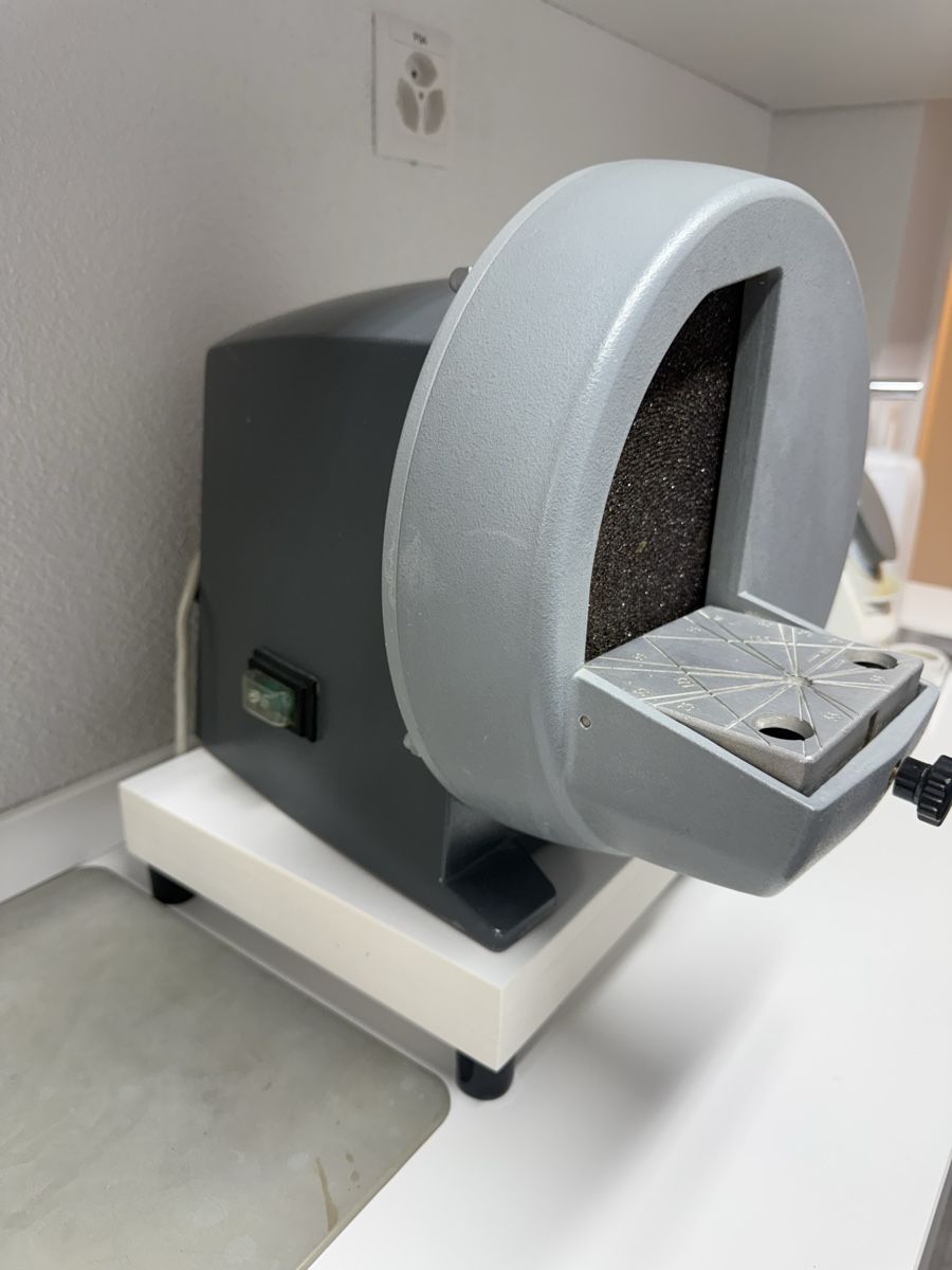 Medizinische Geräte: Modelltrimmer - Zahntechnik – Gebraucht aus Hagendorn von esma_2000 1