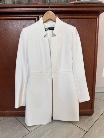 Zara Mantel in Creme-Weiss