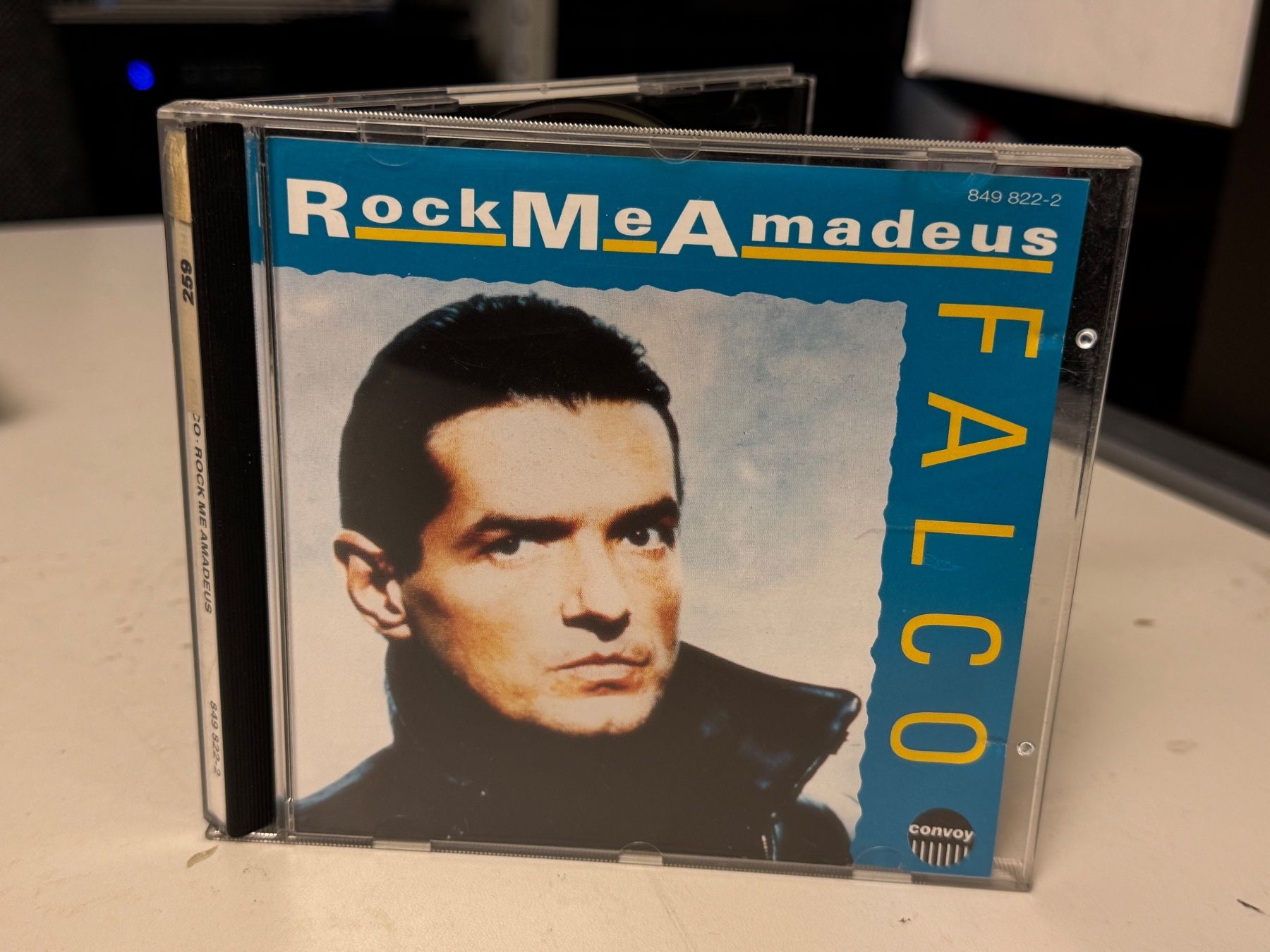 CDs: Falco - Rock Me Amadeus - HG41C – D'occasion à Küsnacht ZH par swisssales.net