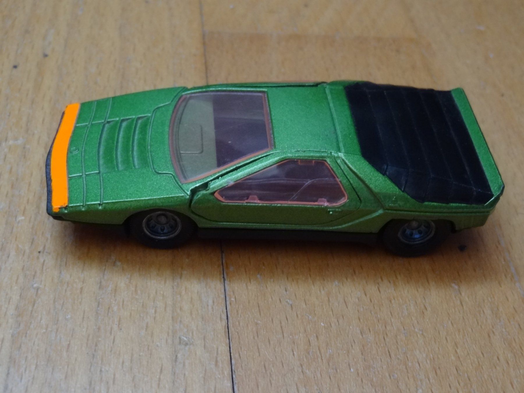 Alfa Romeo Modellini d'auto: Alfa Bertone Carabo 1/43 top Zustand für jeden Fan ein MUSS – Nuovo (secondo la descrizione) da Lausen venduto da somtech