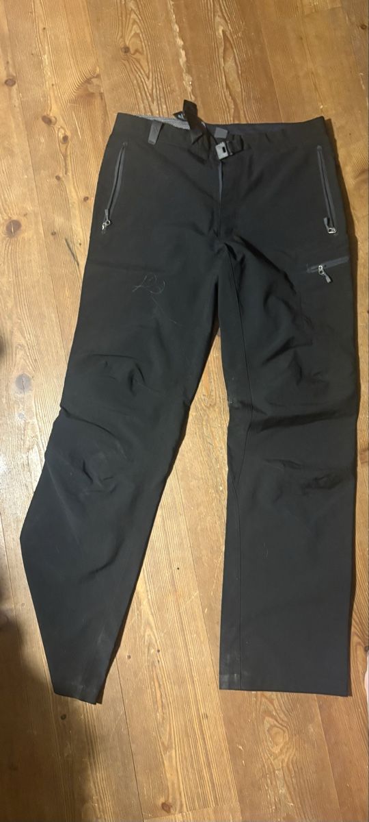 Hosen: Mont-bell  Pants - Size S-L - Black – Gebraucht aus Celerina von jor_vhy8
