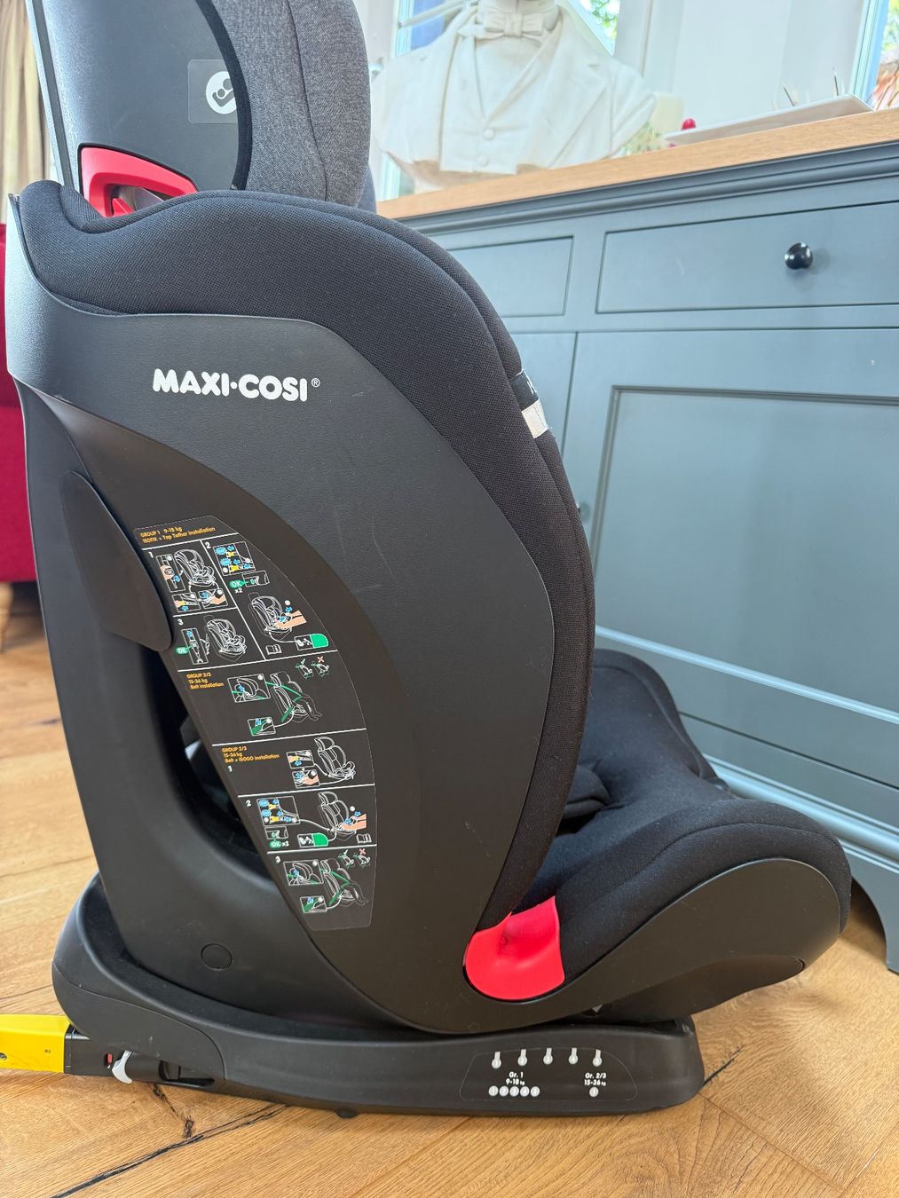 Sièges auto: Abholung ZH/SZ: Kindersitz Maxi cosi, Titan plus I-size 9-36 – D'occasion à Benau par eloanaa 3