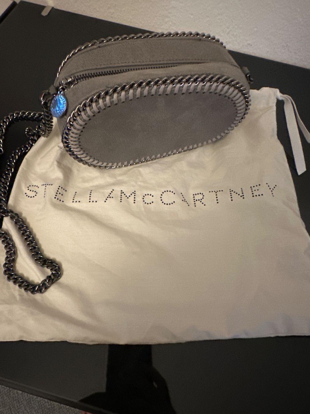 Stella McCartney Taschen für Damen: Umhaengetasche Stella McCartney grau – Gebraucht aus Zürich von shoppingmandy 1