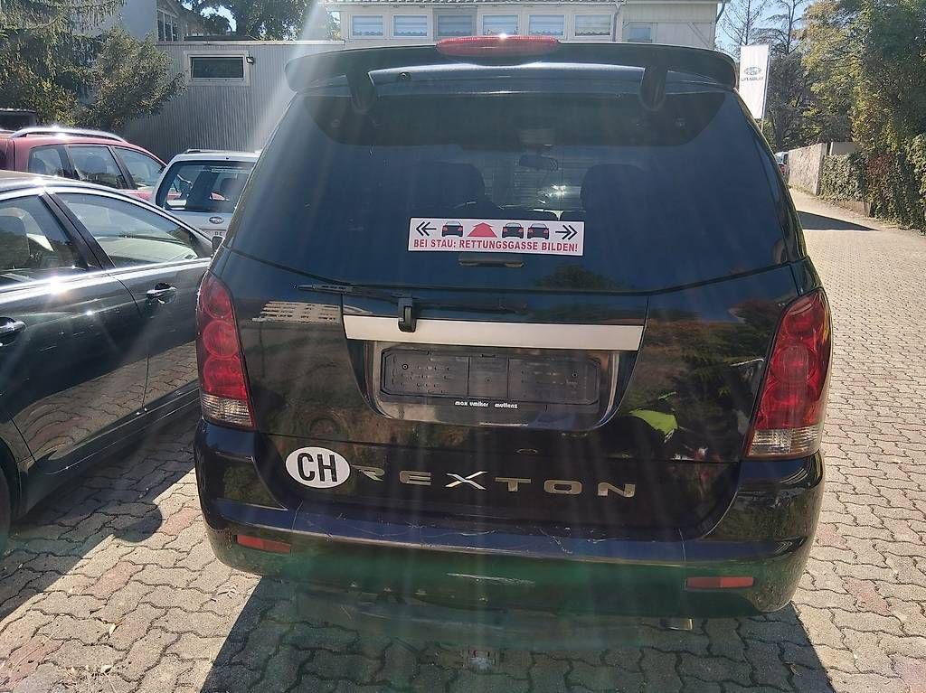 Automobili: Ssangyong Rexton RX 270 – Usato da Muttenz venduto da Tomtom21 2