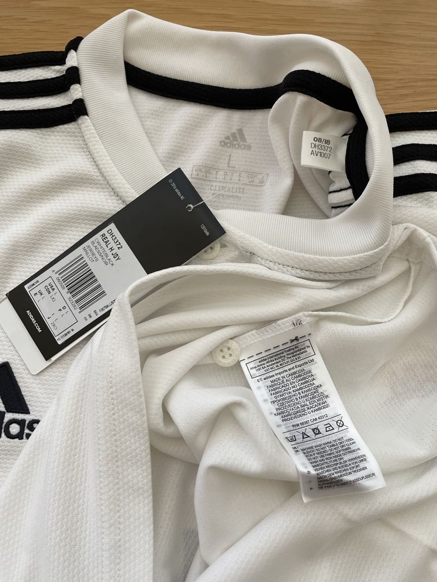 Real Madrid Canottiere & Pantaloni: Real Madrid 2018/19 Original Etikett – Nuovo (secondo la descrizione) da Windisch venduto da RealJerseys 2