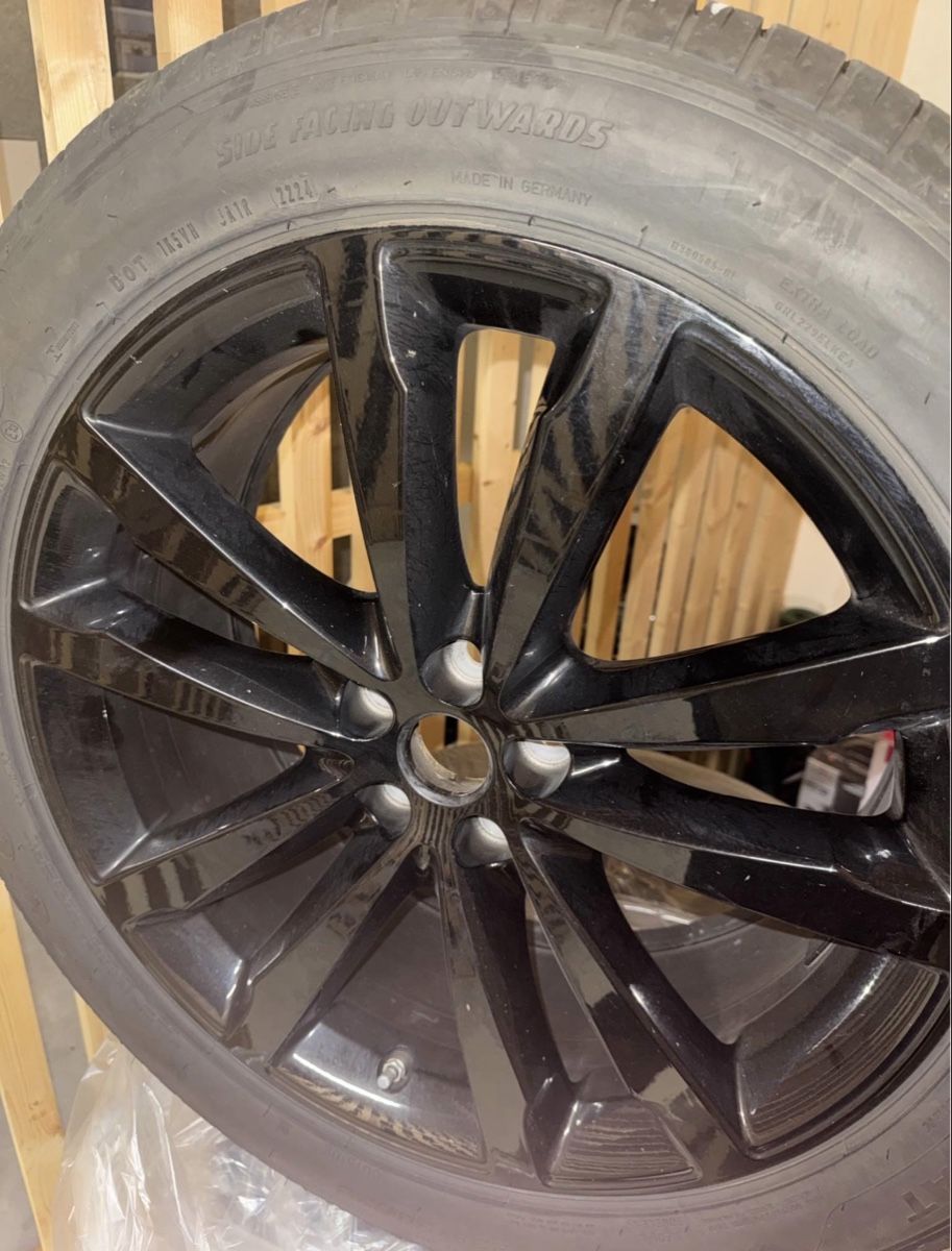 Jaguar Jantes: Jantes Jaguar E-Pace 20” + pneus été – Neuf (Voir description) à Delémont par Frgl 1