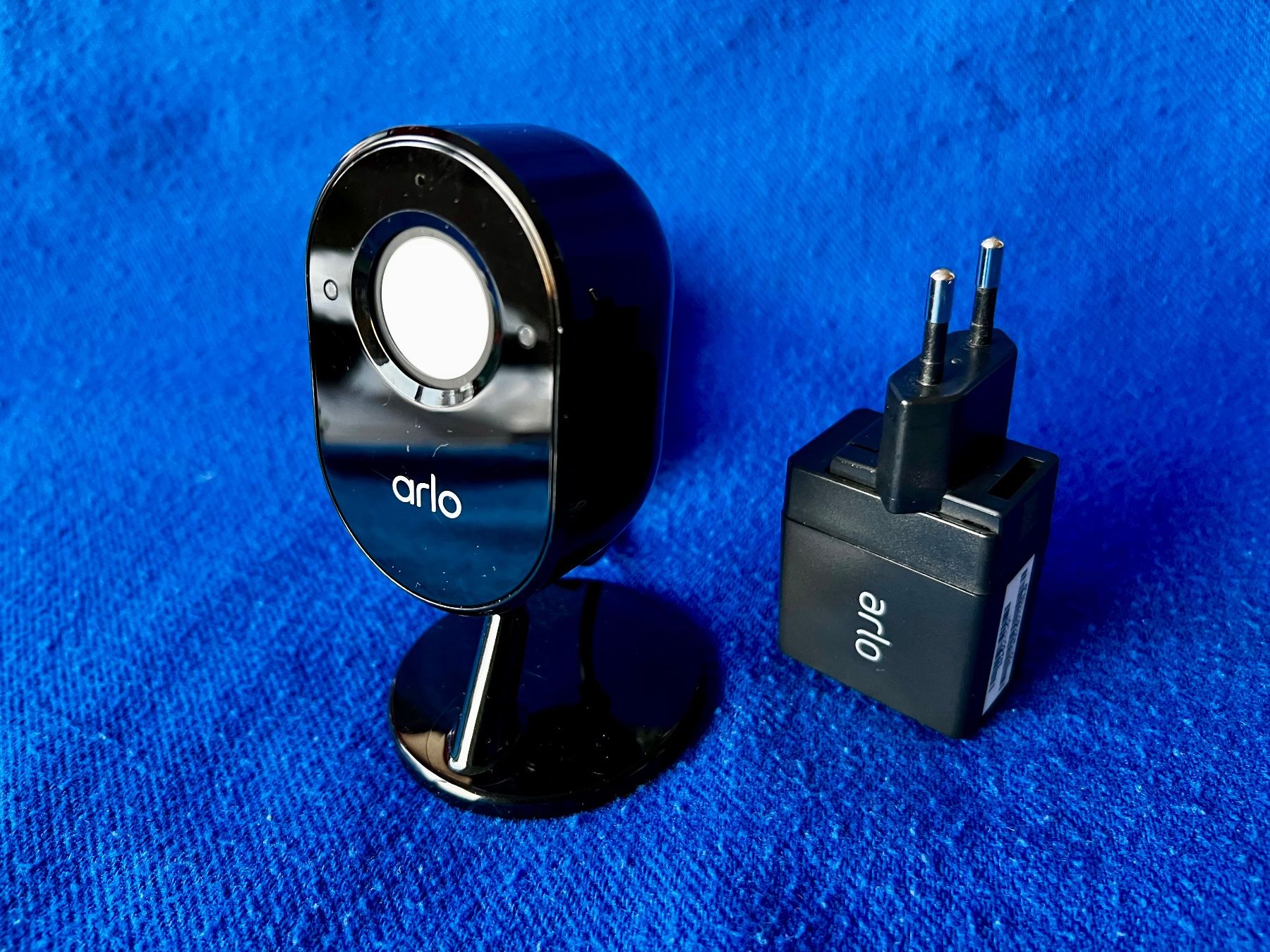 Arlo Webcam: Arlo Essential Indoor Camera – Usato da Muttenz venduto da Flyaway747