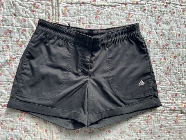 Adidas Pantaloni: Trainingsshorts / Adidas / Gr. 36 – Usato da Meggen venduto da heyleg1