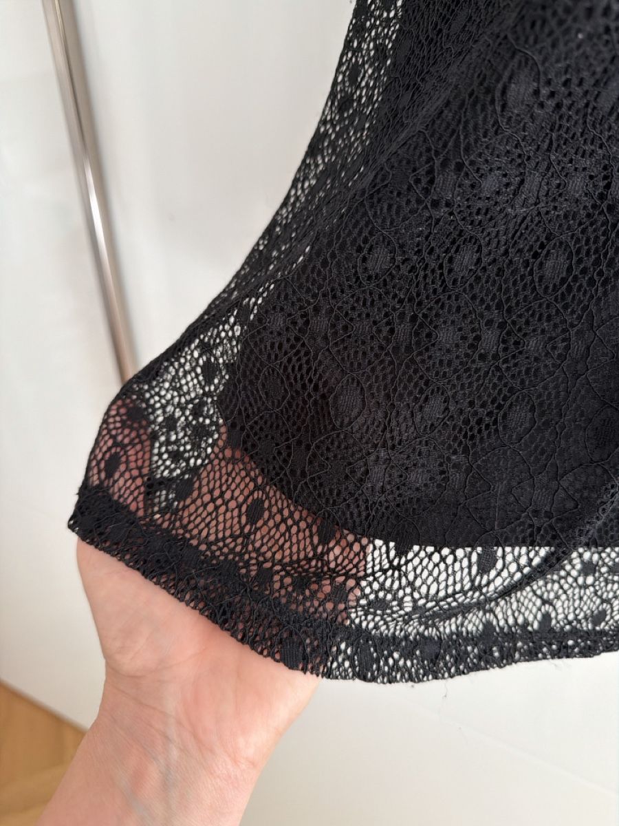 Kleider: Robe noire avec dentelle – Gebraucht aus Uetliberg von adrenalhyn 2