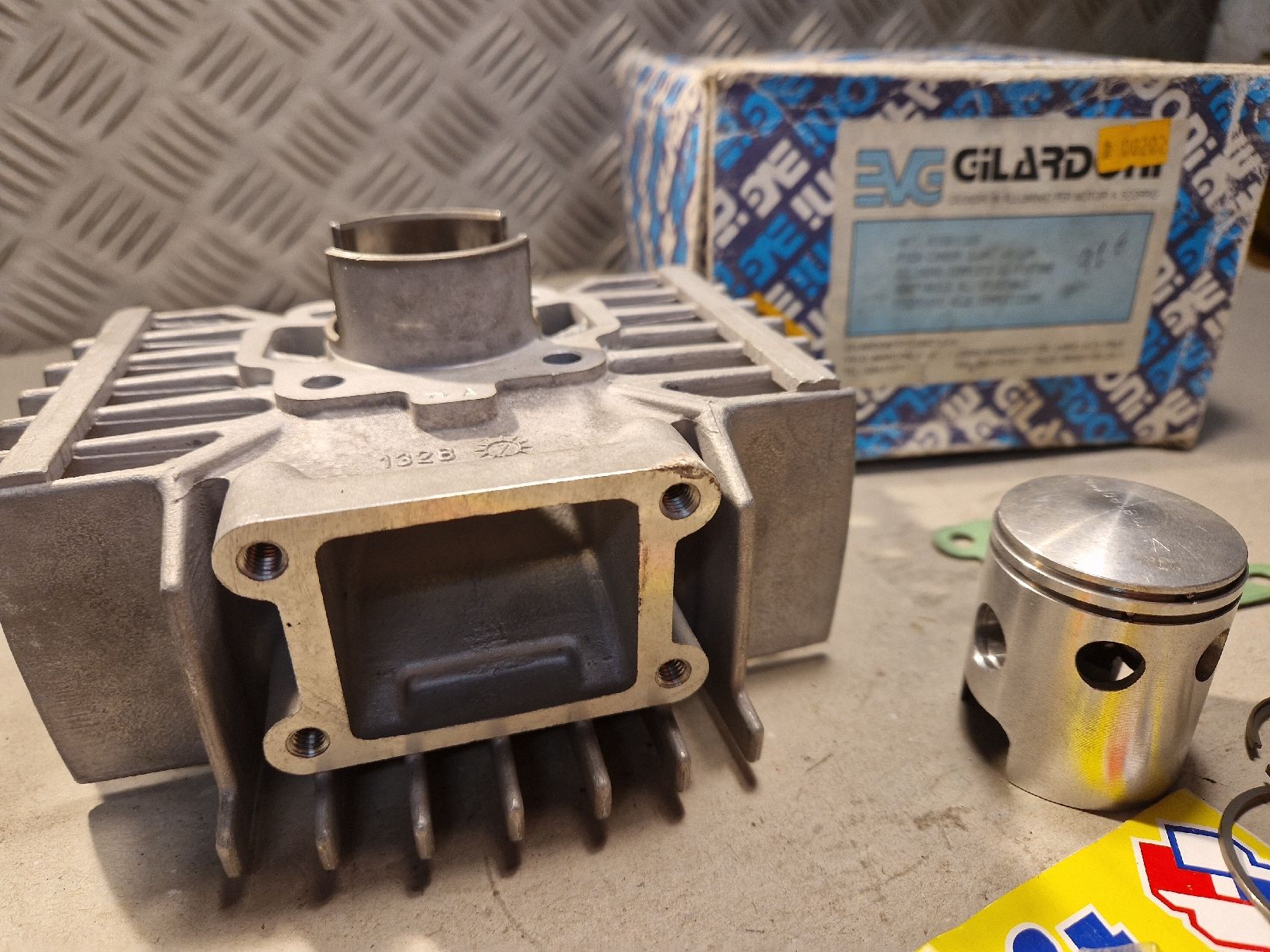 Puch Ciclomotori: NOS Gilardoni 40mm per Puch maxi o simili – Nuovo e nell'imballaggio originale da Breno venduto da BorioliD 3
