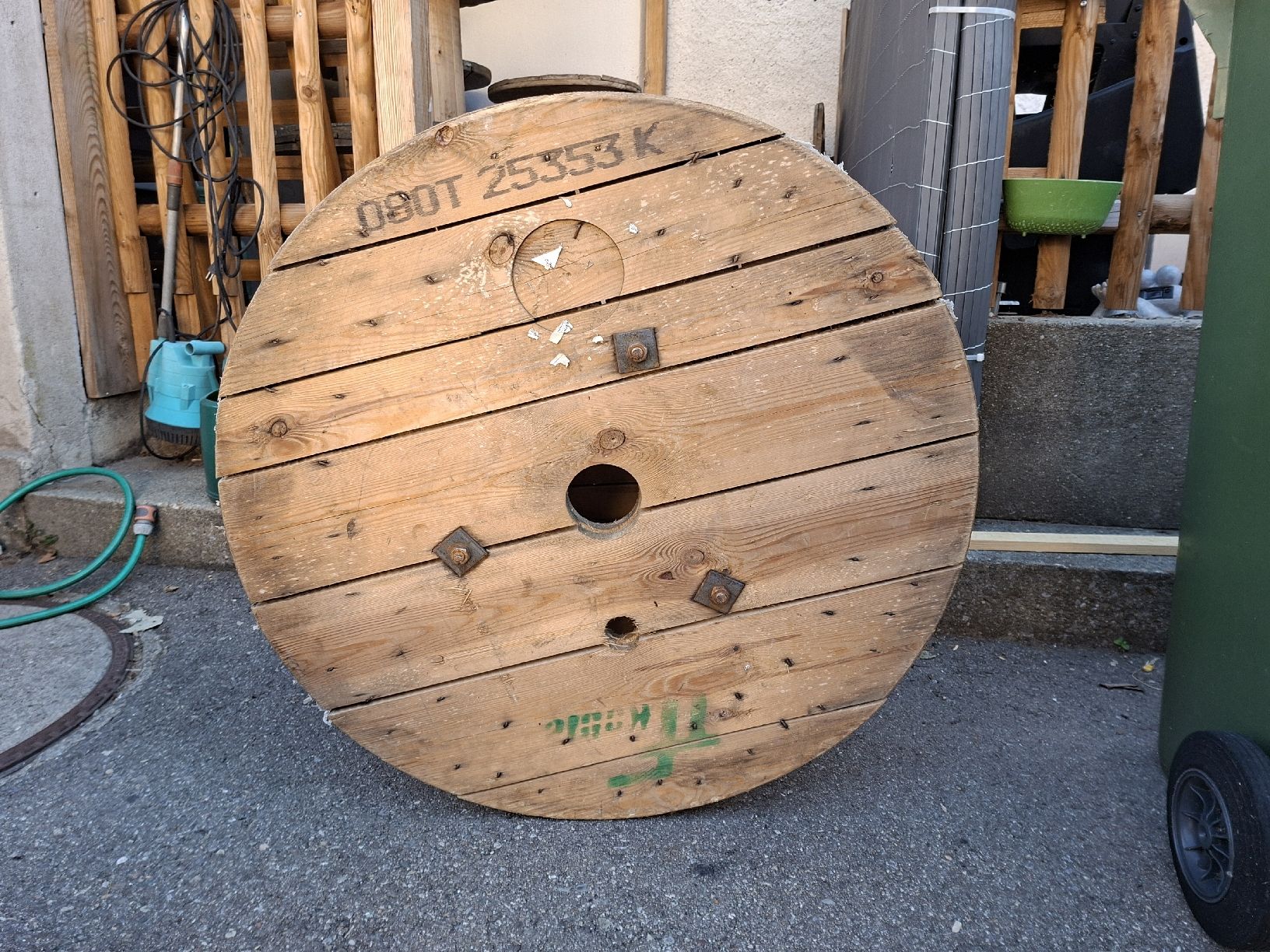 Articles en bois: Holz Bobine – D'occasion à Oberhasli par Cortina 1